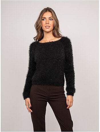 Pull court en maille poilue encolure dégagée kynaelle