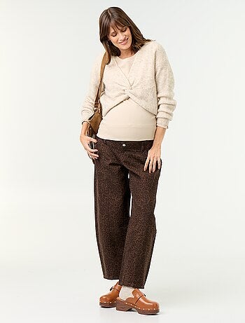 Pull de maternité cropped twisté