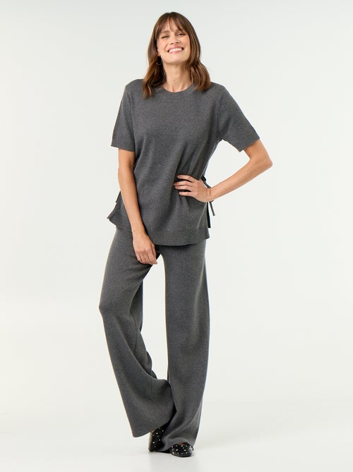 Pull de maternité manches courtes avec fentes lacées - Kiabi Pull de maternité manches courtes avec fentes lacées - Kiabi