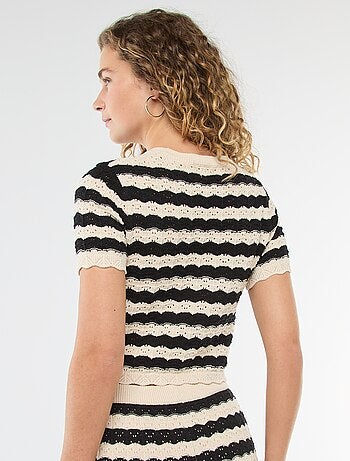 Pull en crochet à manches courtes