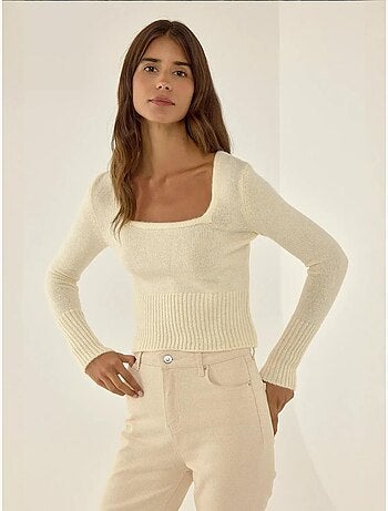 Pull en maille à col carré et détails côtelés