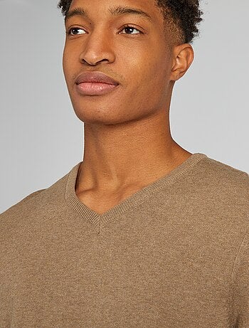 Pull en maille à col V + d'1m90