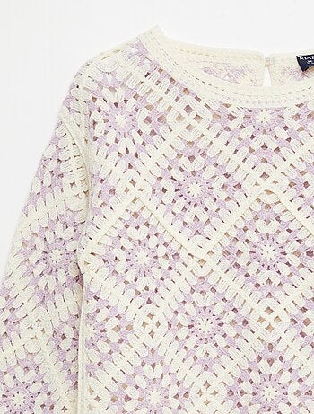 Pull en maille ajourée avec broderies fleurs
