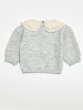 Pull en maille avec col claudine brodé