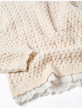 Pull en maille épaisse avec broderie anglaise