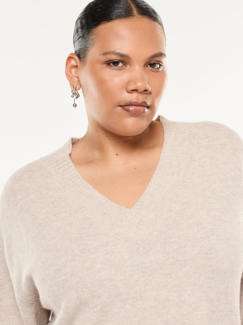 Pull en maille épaisse avec col V Beige - Kiabi
