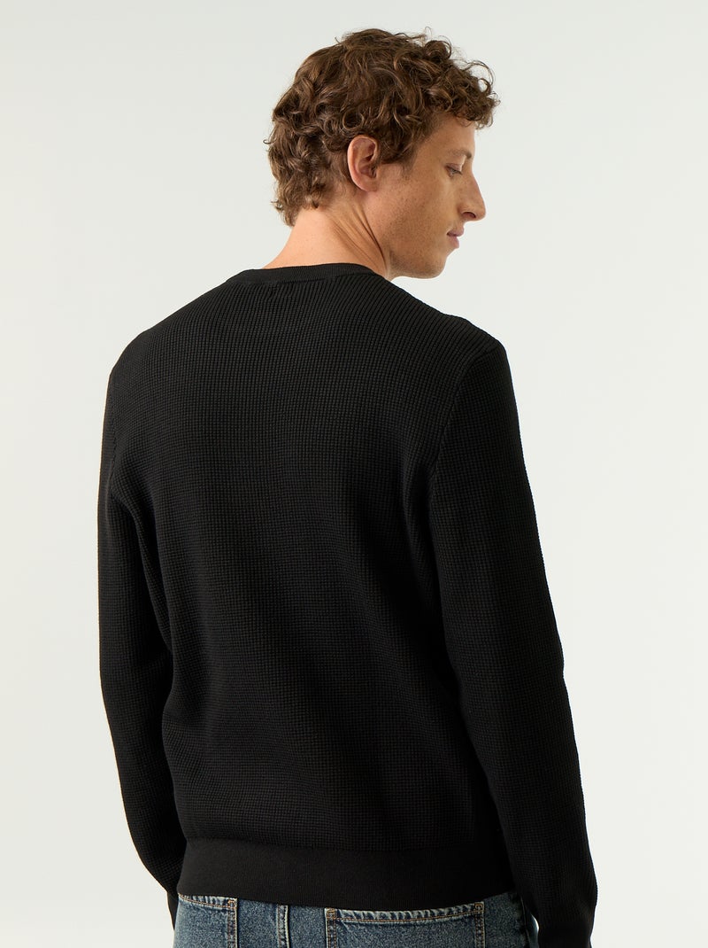 Pull en maille gaufrée à col rond Noir - Kiabi