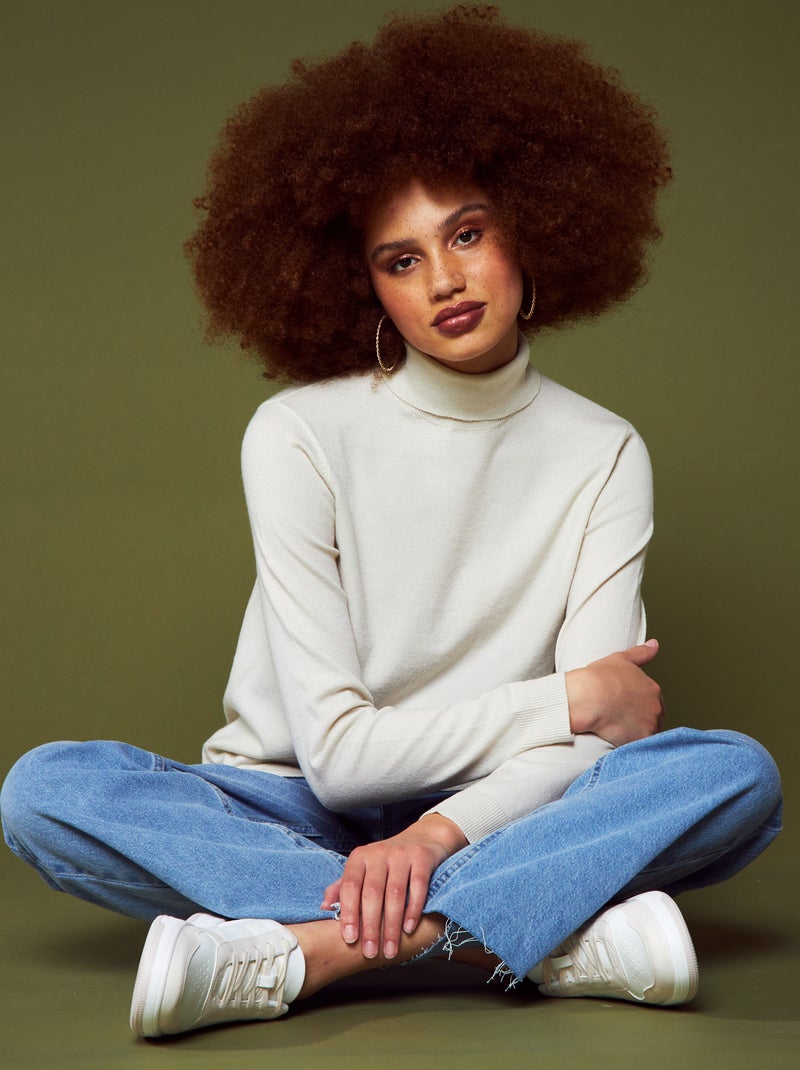 Pull en maille légère à col montant beige - Kiabi