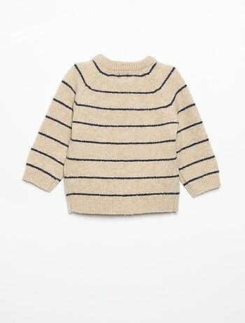 Pull rayé avec ouverture boutonnée au col