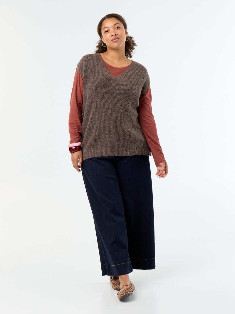 Pull sans manches avec bijoux fantaisies dorés Marron - Kiabi