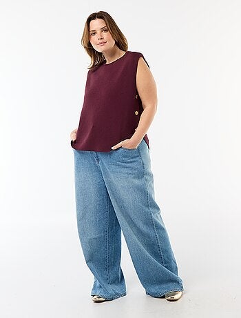 Pull sans manches avec boutons dorés sur côté