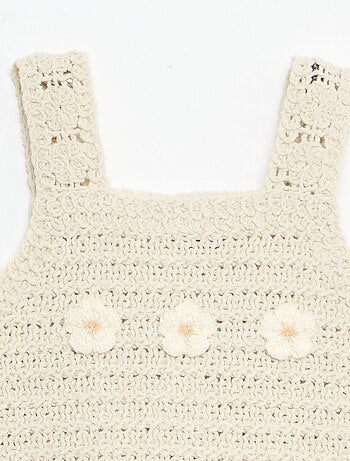 Pull sans manches en crochet avec détails 'fleurs'