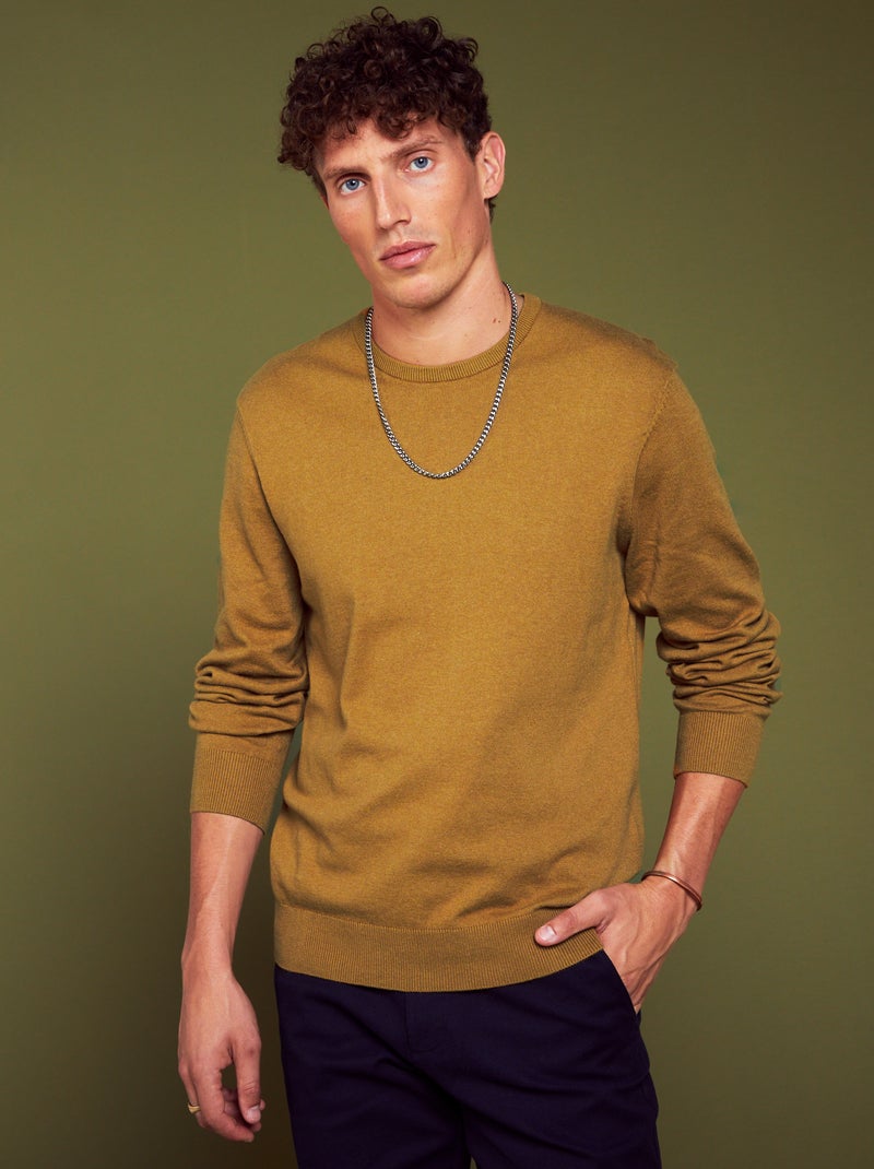 Pull uni à col rond Jaune foncé - Kiabi