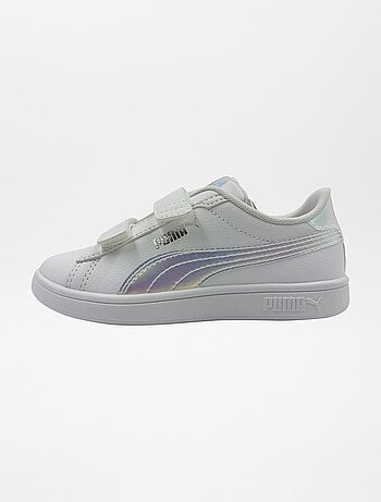 'Puma'-sneakers met holografische print