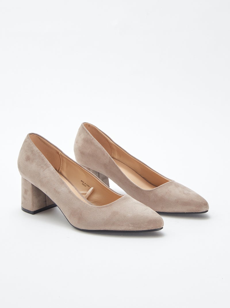 Pumps van suedine met vierkante hakken BRUIN - Kiabi