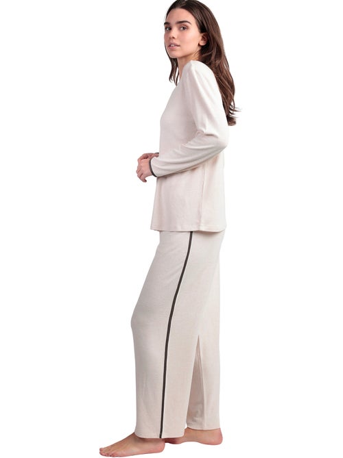 Pyjama broek top lange mouwen v-hals elegant bij home - Kiabi Pyjama broek top lange mouwen v-hals elegant bij home - Kiabi