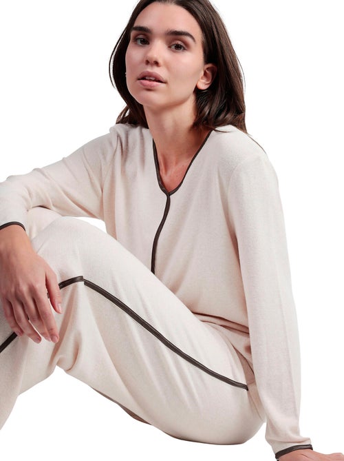 Pyjama broek top lange mouwen v-hals elegant bij home - Kiabi Pyjama broek top lange mouwen v-hals elegant bij home - Kiabi