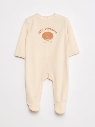 Pyjama van fleecestof met voetjes en applicatie