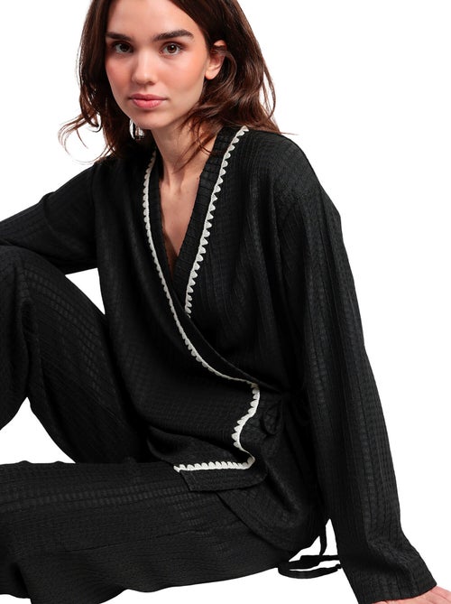 Pyjamabroek grote tuniek met twee rijen knopen luxury stitching - Kiabi Pyjamabroek grote tuniek met twee rijen knopen luxury stitching - Kiabi