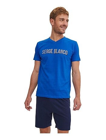 Pyjamaset voor heren van katoen met korte pijpen en een t-shirt met v-hals.