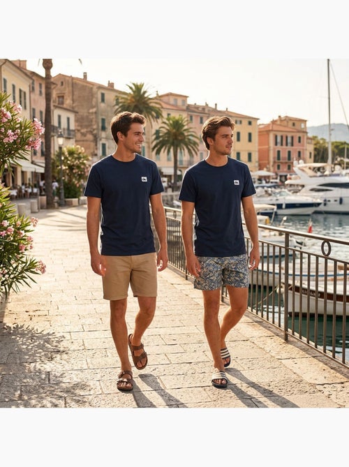 Quiksilver Pack de 2 T Shirts Homme 100% Coton Col Rond ou Col V - Kiabi Quiksilver Pack de 2 T Shirts Homme 100% Coton Col Rond ou Col V - Kiabi