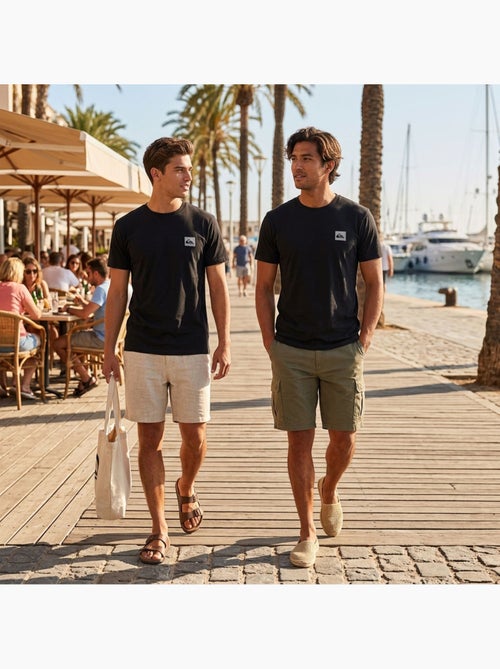 Quiksilver Set van 2 heren T-shirts 100% katoen, ronde hals of V-hals - Kiabi Quiksilver Set van 2 heren T-shirts 100% katoen, ronde hals of V-hals - Kiabi
