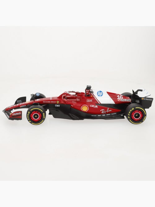 Rastar voiture radiocommandée sous licence officielle ferrari sf-25, échelle 1:18 - Kiabi Rastar voiture radiocommandée sous licence officielle ferrari sf-25, échelle 1:18 - Kiabi