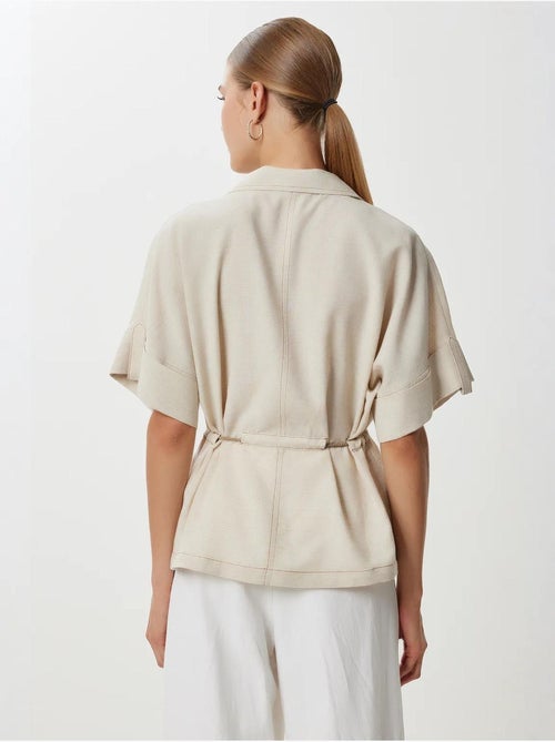 Ravissante chemise ample à cordon de serrage avec détails de bordure istanbul - Kiabi Ravissante chemise ample à cordon de serrage avec détails de bordure istanbul - Kiabi