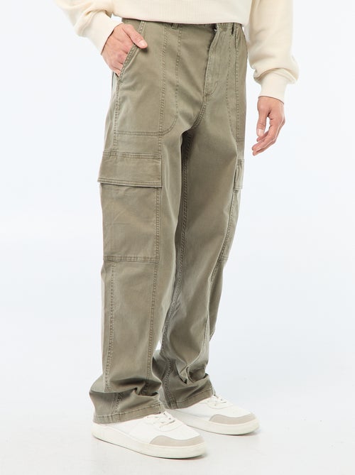 Recht / regular-fit effen broek met zakken - Kiabi