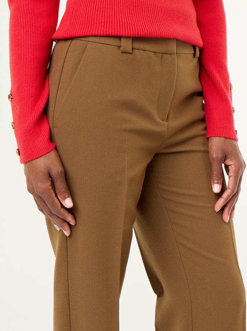 Rechte broek met ceintuur in de taille Bruin - Kiabi