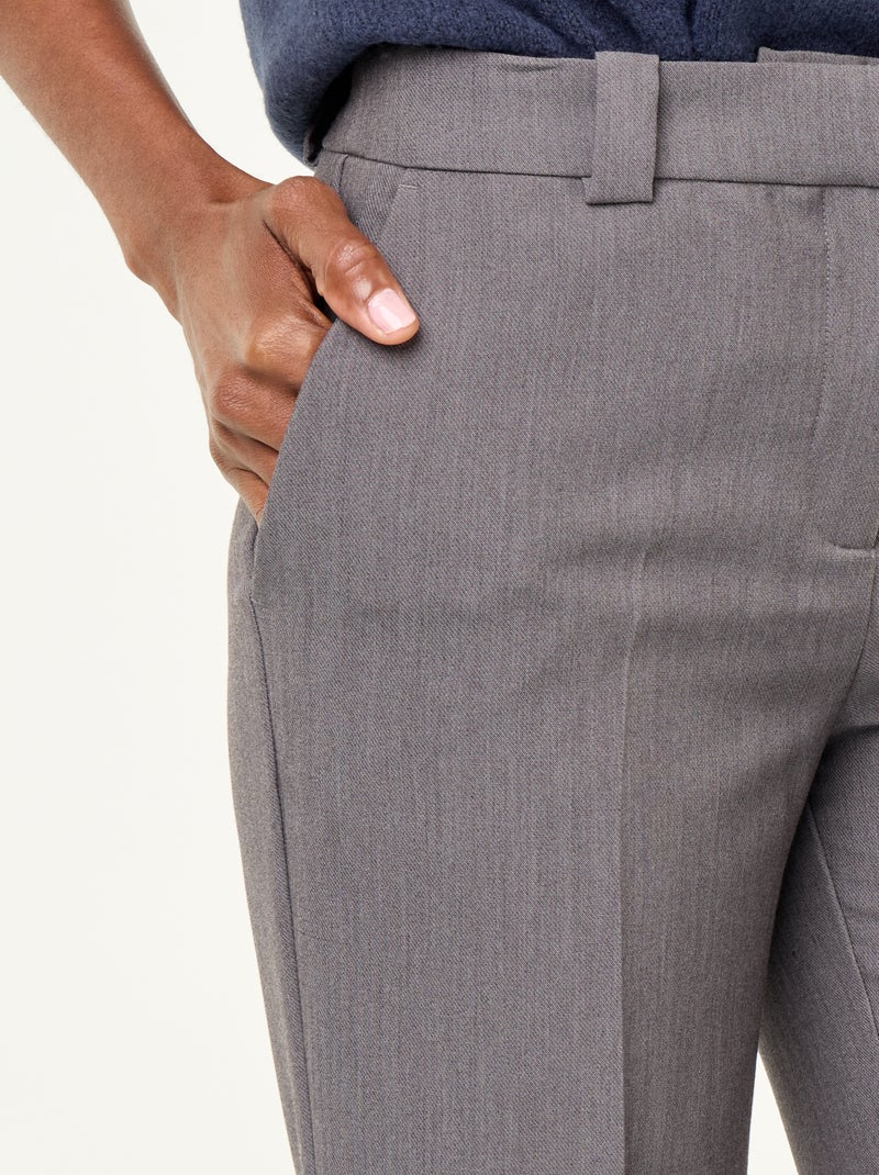 Rechte broek met ceintuur in de taille Grijs - Kiabi