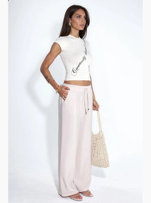 Rechte broek met elastische taille en modal-touch hiccup - Kiabi Rechte broek met elastische taille en modal-touch hiccup - Kiabi