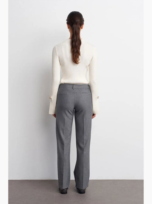 Rechte broek met lage taille van crêpe dilvin - Kiabi Rechte broek met lage taille van crêpe dilvin - Kiabi
