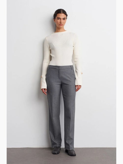 Rechte broek met lage taille van crêpe dilvin - Kiabi Rechte broek met lage taille van crêpe dilvin - Kiabi