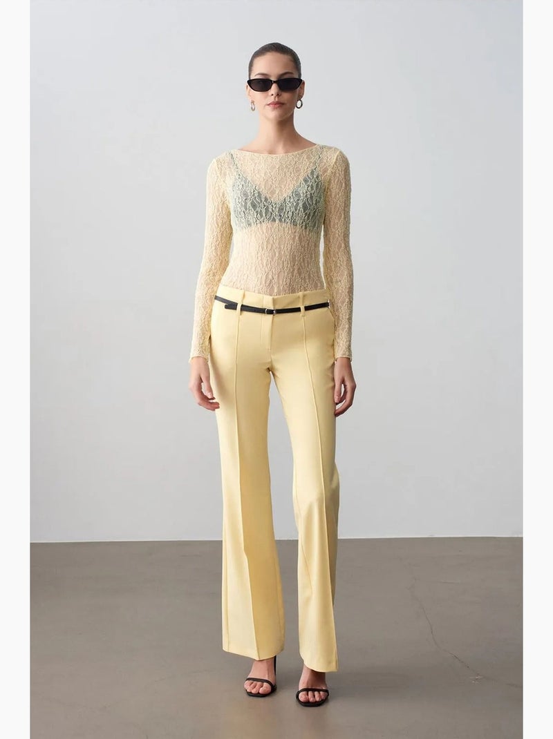Rechte broek van crêpe met ceintuur dilvin Citroengeel - Kiabi