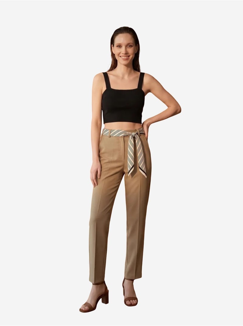 Rechte crêpe broek met hoge taille en ceintuur my fashion Greige - Kiabi