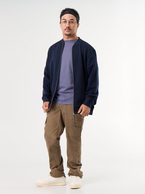 Regular broek met klepzakken - gemakkelijk aan te trekken collectie - Kiabi Regular broek met klepzakken - gemakkelijk aan te trekken collectie - Kiabi