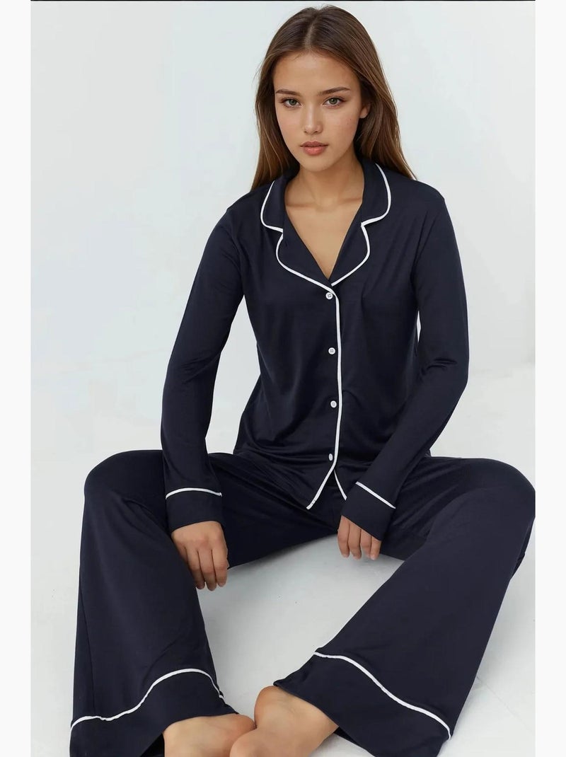 Relaxed fit pyjamaset met lange mouwen, extra zachte touch en overhemdkraag hiccup Marineblauw - Kiabi