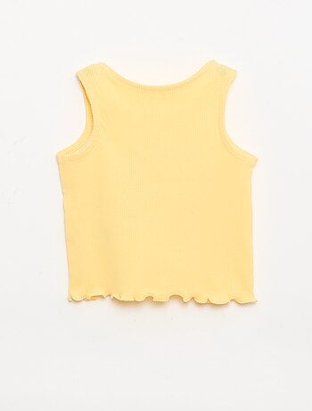 Ribstof top met golvende zoom