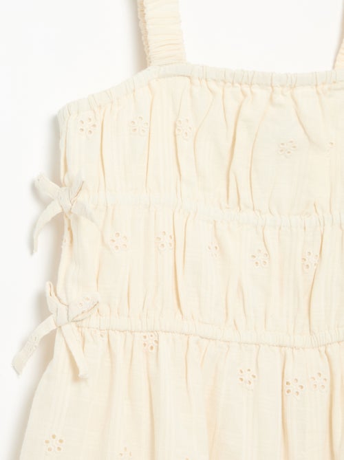 Robe à fines bretelles avec broderies all over - Kiabi
