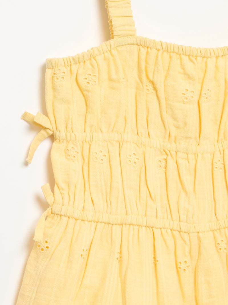 Robe à fines bretelles avec broderies all over Jaune - Kiabi