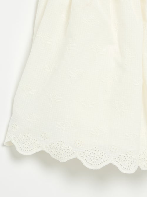 Robe à fines bretelles non réglables avec broderies - Kiabi