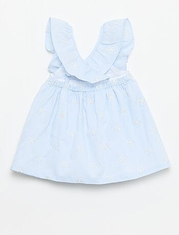Robe avec bretelles volantées et broderies