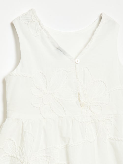 Robe avec broderies fleurs - Kiabi