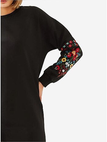 Robe brodée lucci