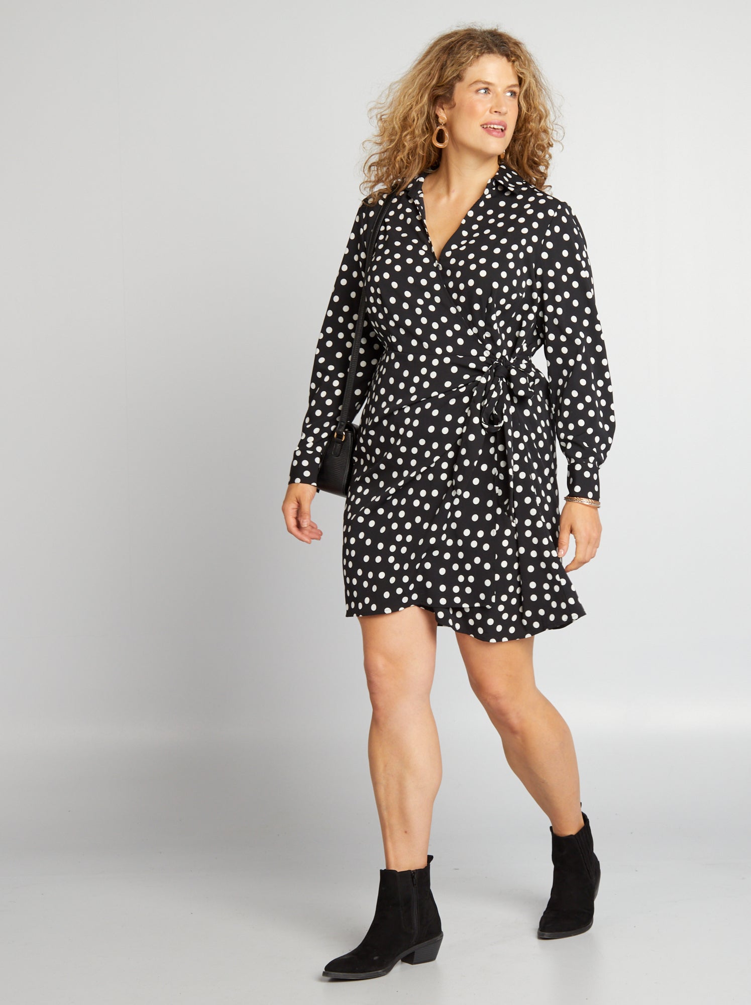 Shops robe blanche a pois noir