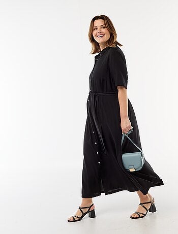 Robe chemise à manches courtes avec ceinture à la taille