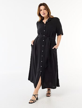 Robe chemise à manches courtes avec ceinture à la taille