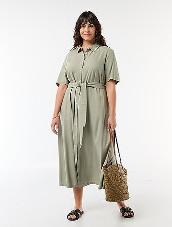 Robe chemise à manches courtes avec ceinture à la taille