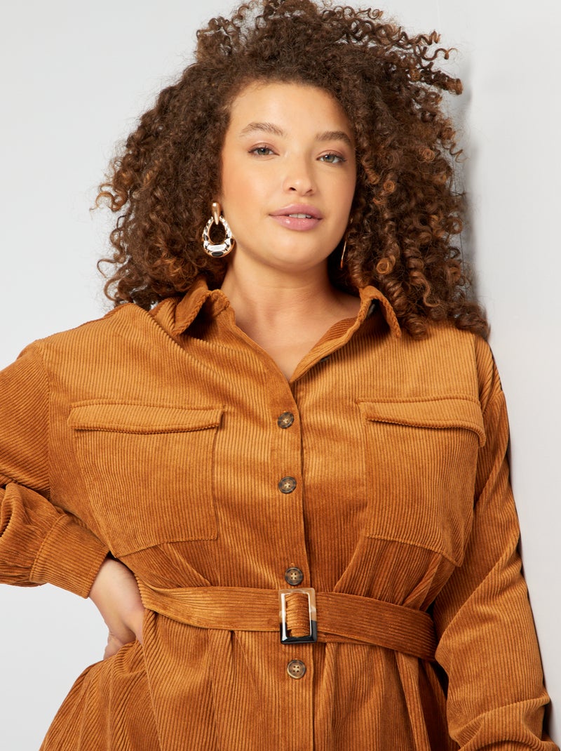 Robe chemise en velours côtelé Marron - Kiabi